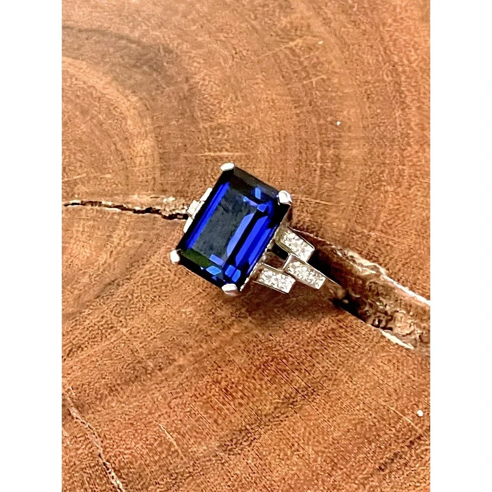Genuine Emerald Cut Lab-Created Sapphire Set in Ring 925 Sterling Silver